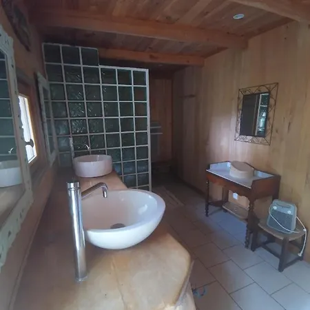 Les Trois Caselles *